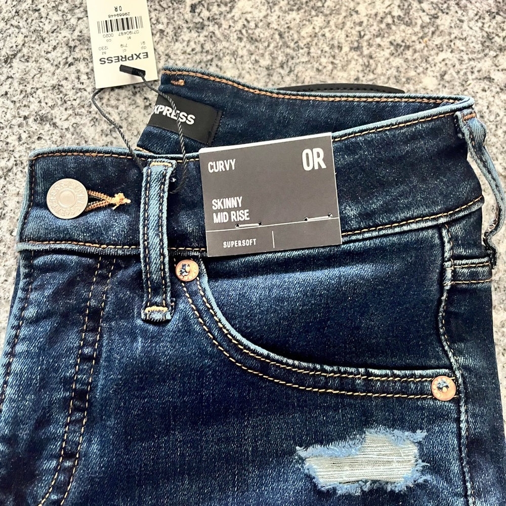 Express Curvy skinny jean